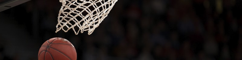 美国职业篮球联赛NBA总决赛 - 球员飞身扣篮的霸气瞬间